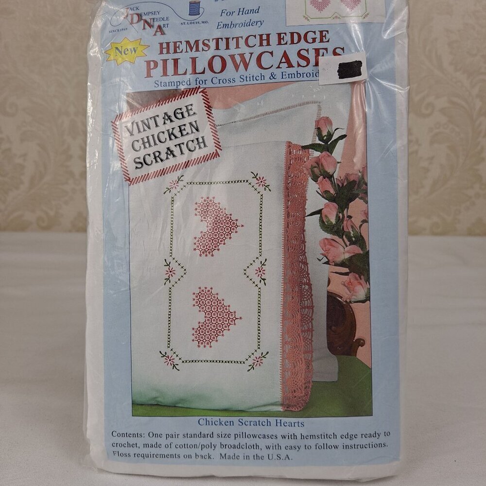 Hemstitch Set of 2 Chicken Scratch Hearts Stamped Cross Stitch Kit NWT